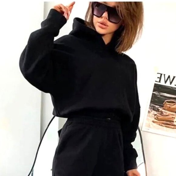 UPSCALE BLACK VELVETY FEEL COORDINATED SWEATSHIRT & PANTS COORDINATED SET SIZE L - Picture 2 of 5